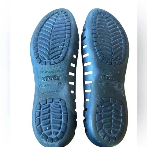 Women’s Crocs Black Adrianna II Flats Size 6 - Picture 3 of 9